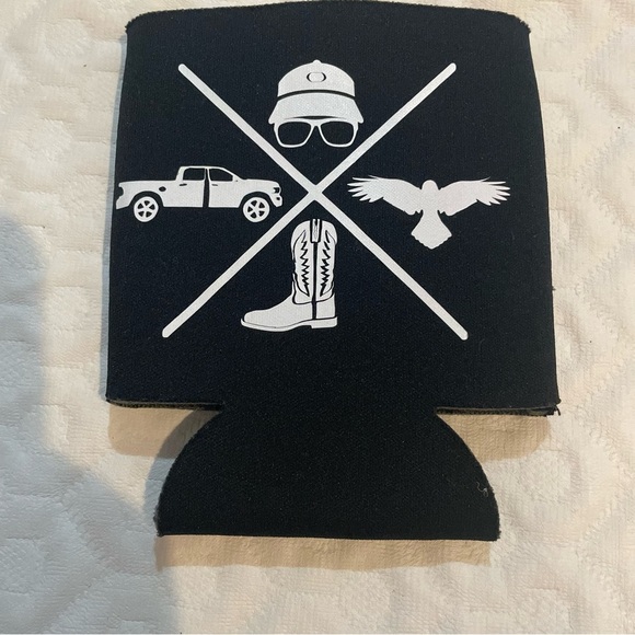 Hardy 12 oz Black Can Cooler Beer Truck Country Music Gift - Picture 2 of 4